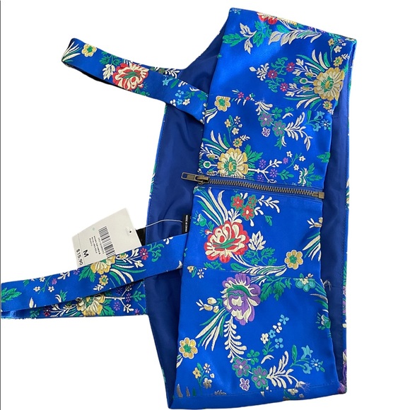 NEW W/ tags crop top - Picture 3 of 4